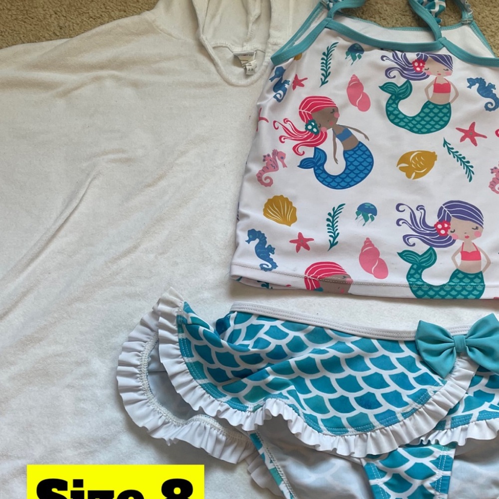 Girls size 8 mermaid bathing suit